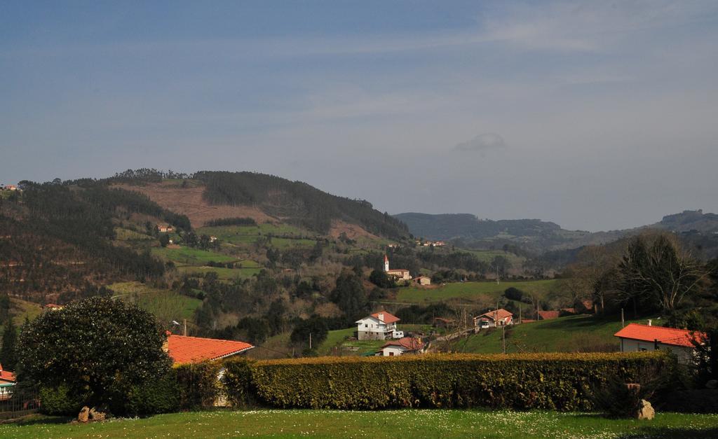 Casa Rural Llugaron I Guest House Miravalles Luaran gambar