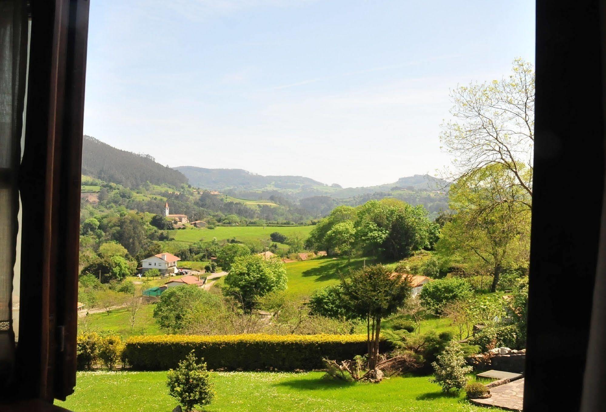 Casa Rural Llugaron I Guest House Miravalles Luaran gambar